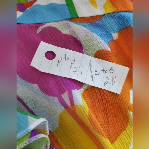 Spense Top - Picture 5 of 12